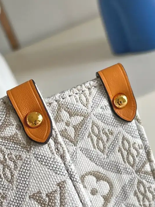 LOUIS ONTHEGO MM VUITTON 0327